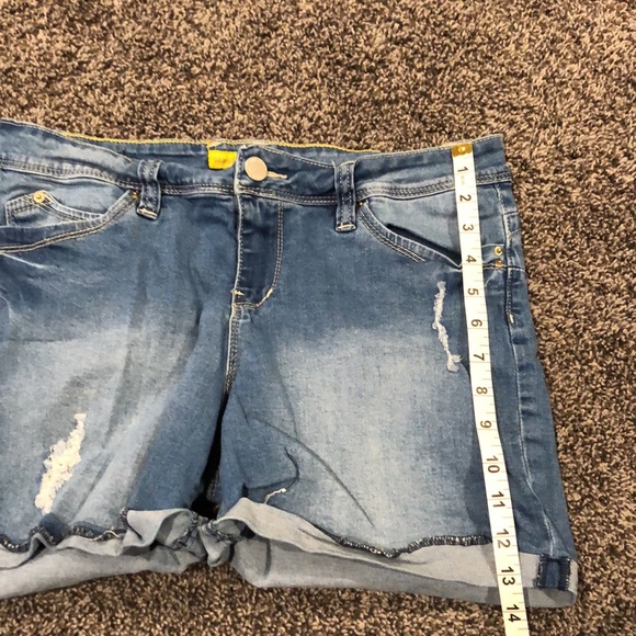 Jean shorts - Picture 6 of 7